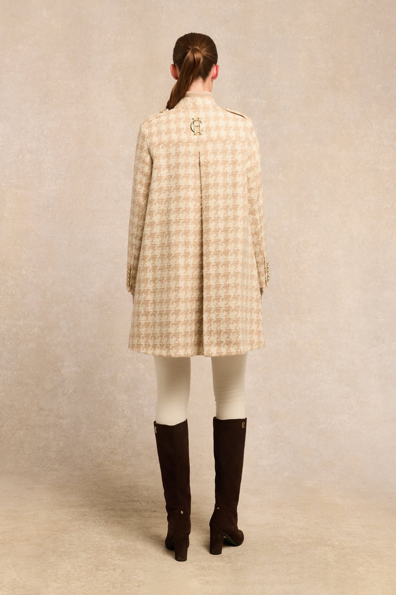 Highbury Cape Coat (Camel Houndstooth)