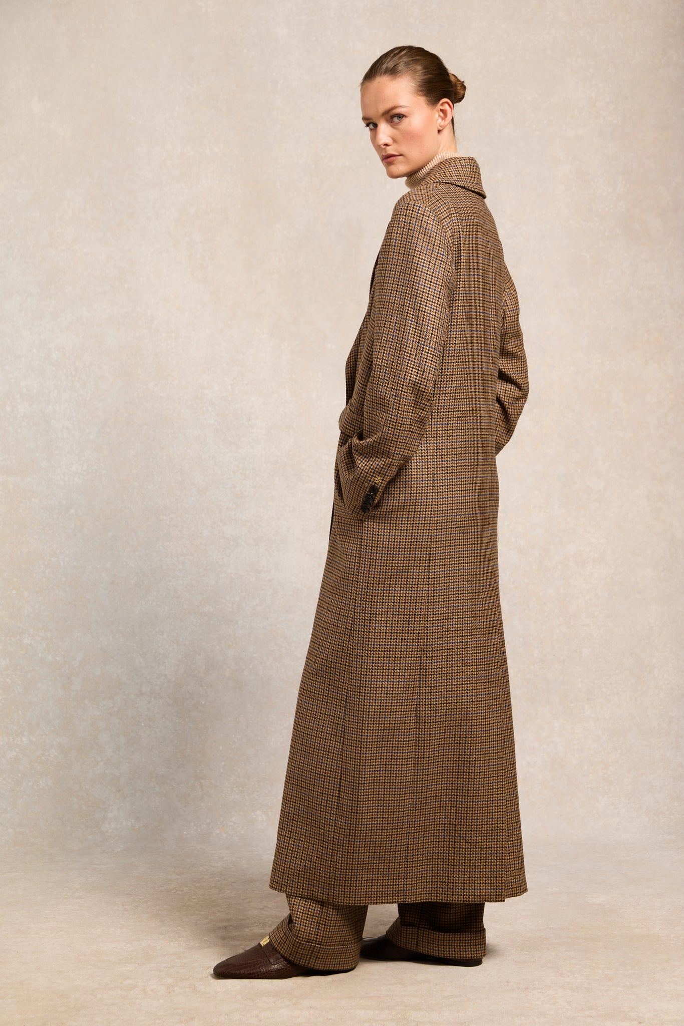 Belgravia Overcoat (Abbot Check Tweed)