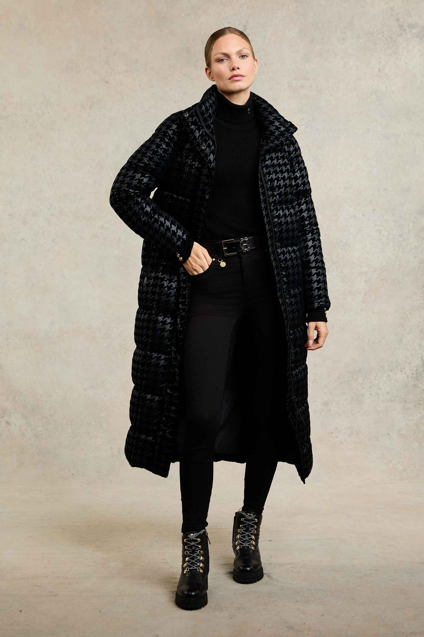 Crawford Longline Coat (Mono Houndstooth)