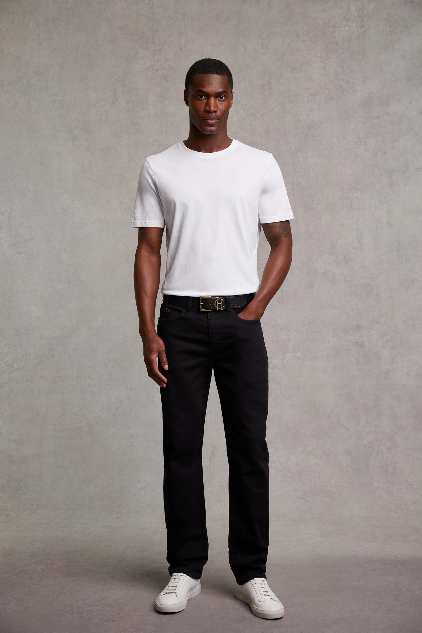 Classic Straight Jean (Black)