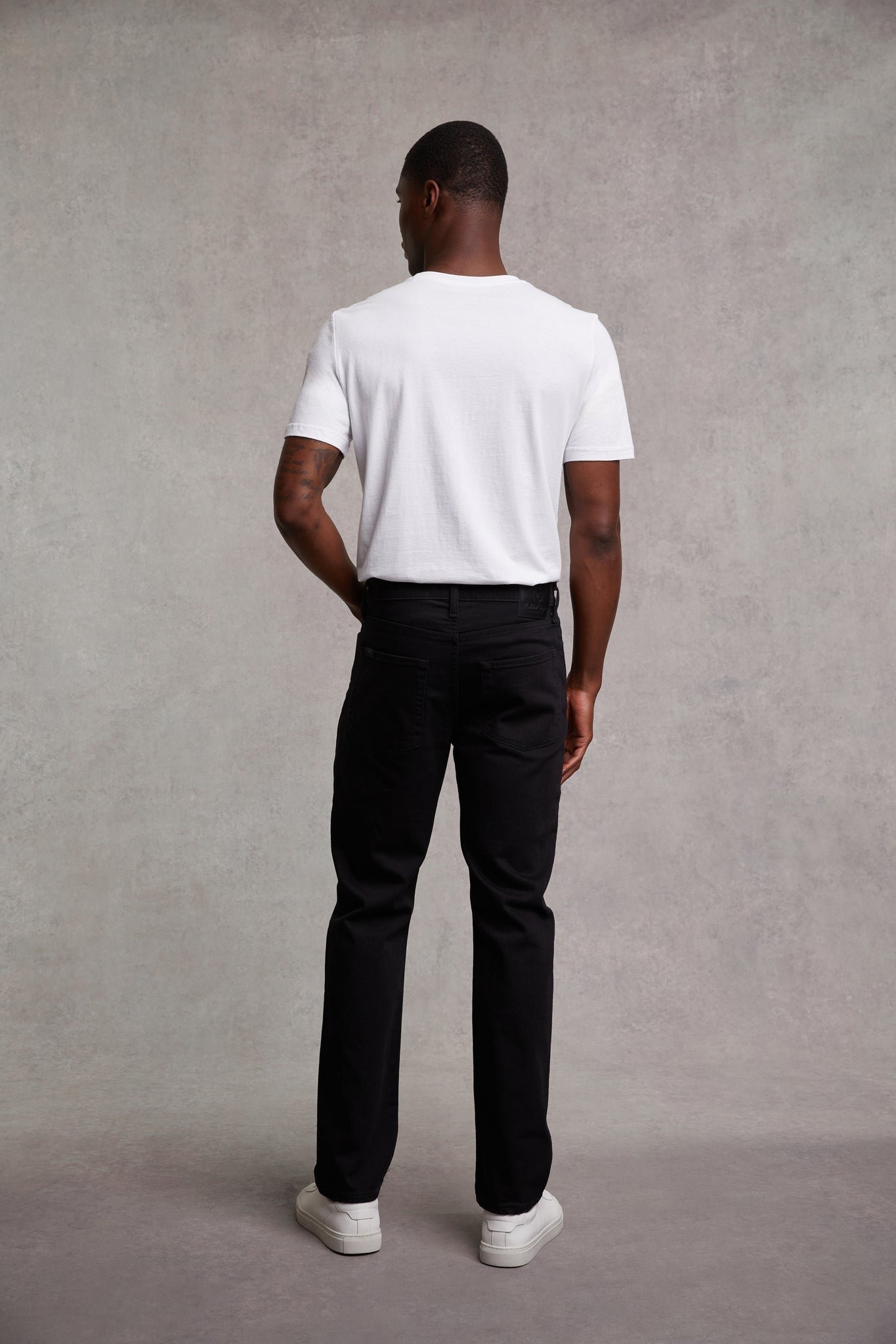 Classic Straight Jean (Black)