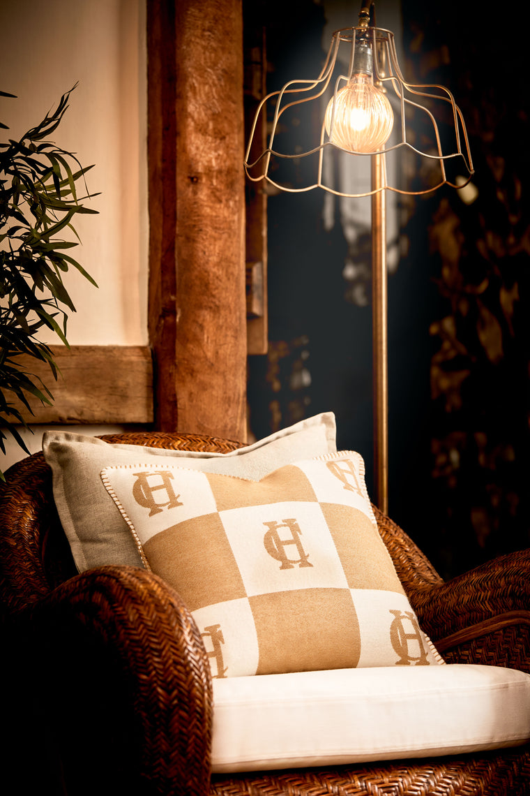 Luxury Cushion (Camel Cream)