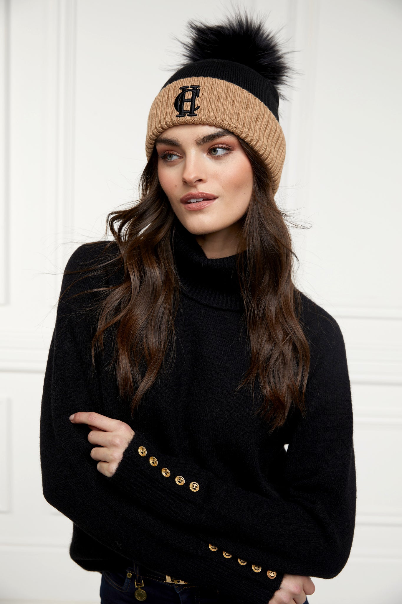 Chelsea Merino Bobble Hat (Black)