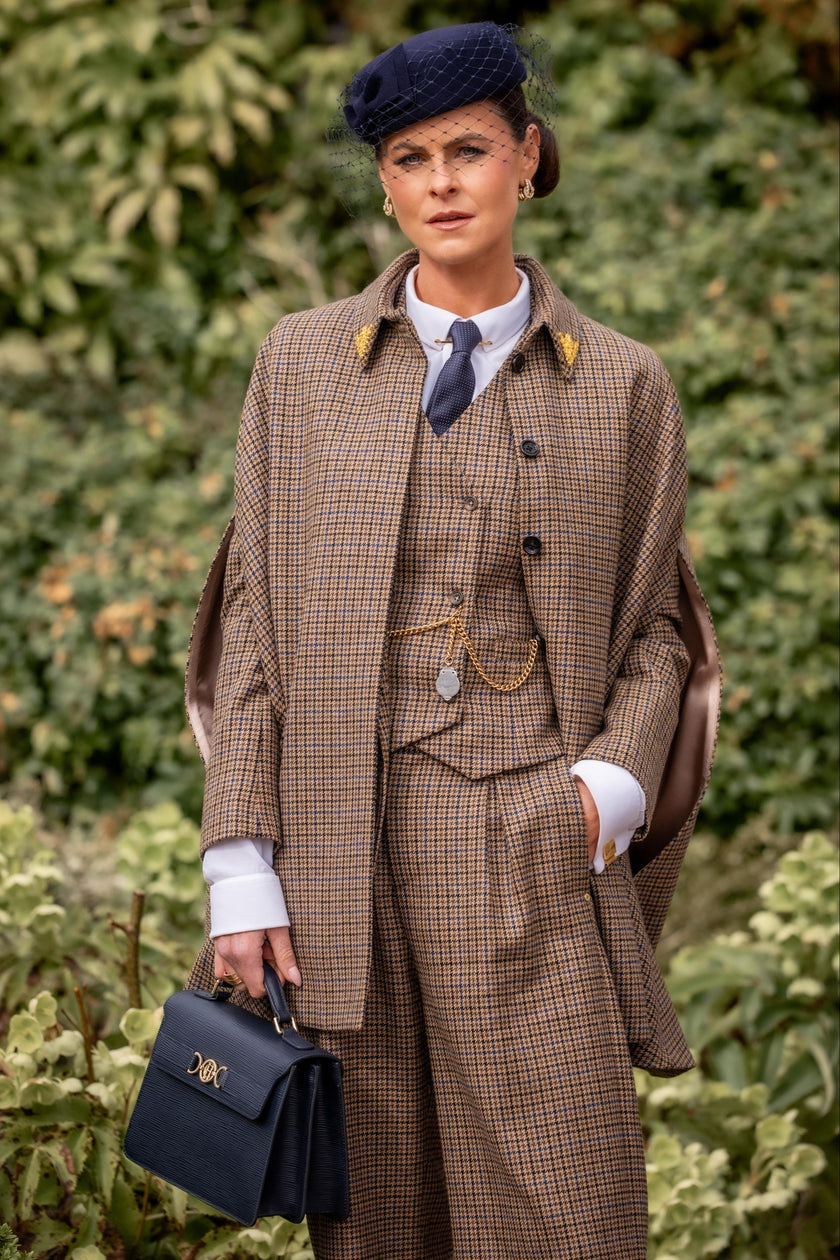 Knightsbridge Cape (Abbot Check Tweed)